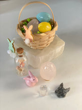 Load image into Gallery viewer, Mini crystals Easter Basket